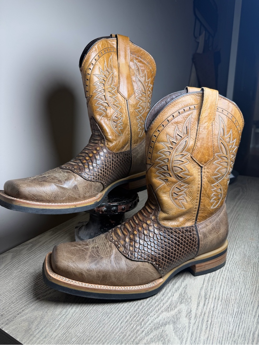 Men's Sand Python Rodeo Cowboy Boots - Picture 2 of 3